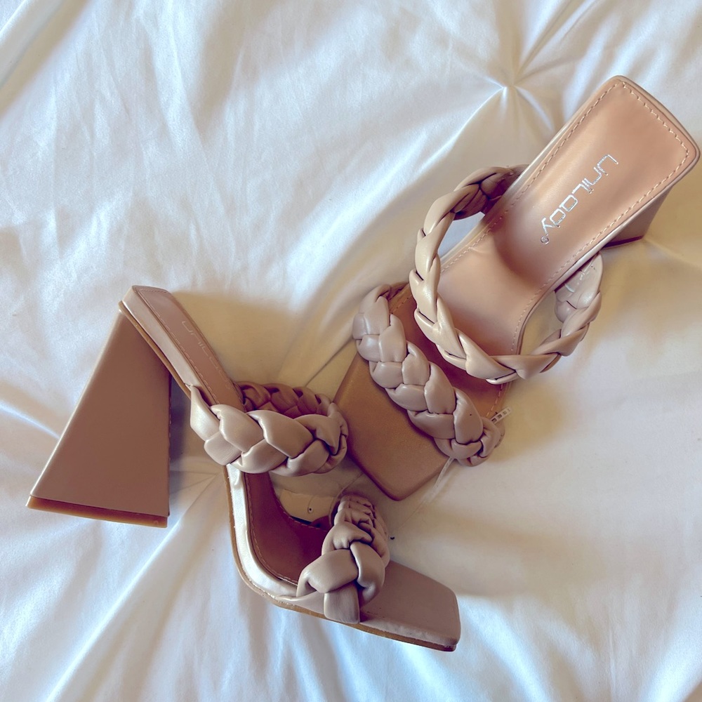 Tan wedges